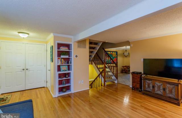 8675 BENT ARROW COURT Gallery 4