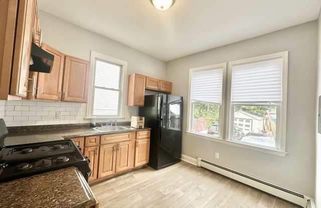 130 GRANT AVE photos photos