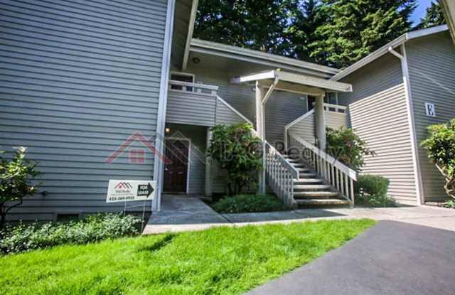 Charming 2 Bed 2 Bath Condo in Redmond Gallery 4