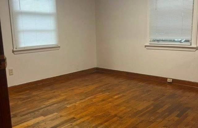 10 Elm Street Gallery 4