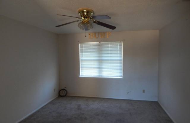 822 Stonewall Drive Gallery 3