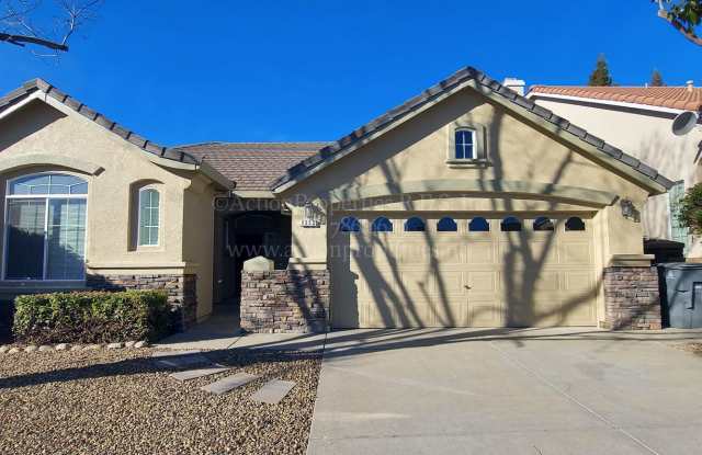Rocklin  Highland Park  3 bedroom 2 bathroom, Great Room Floor Plan with Tile Flooring,  Fenced Yard photos photos