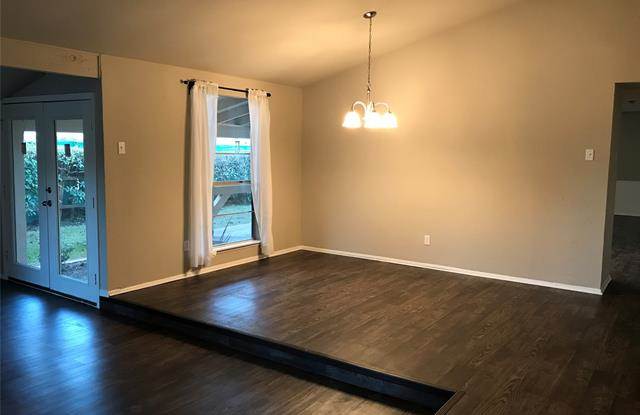 936 W Spring Creek Parkway Gallery 2