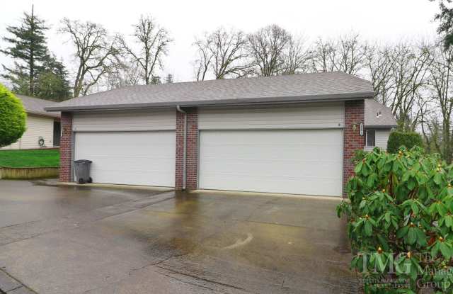 Roomy One Level 2 Bdrm Duplex w/ Open Floor Plan  Attached 2 Car Garage! photos photos