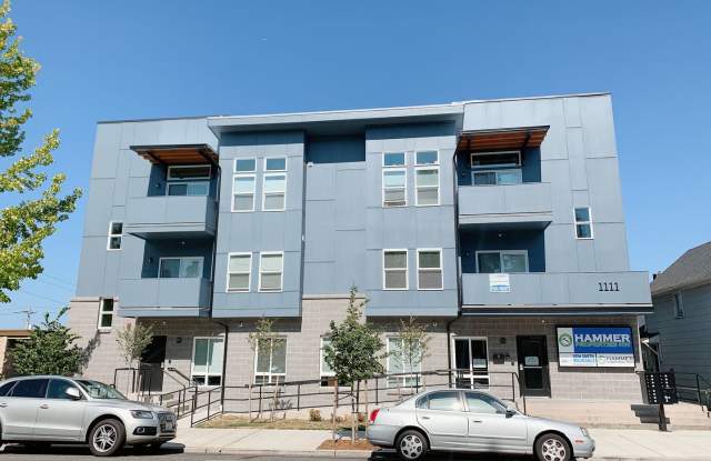 1111 N Forest St photos photos