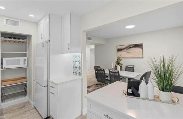 788 Park Shore Dr Gallery 4