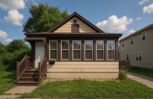 583 Reaney Ave. E photos photos