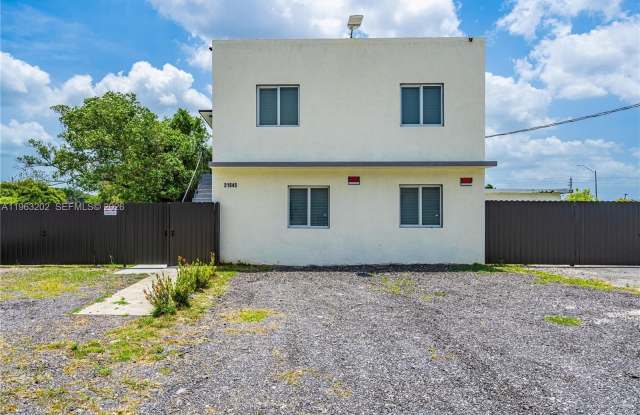 21845 Goulds Ave photos photos