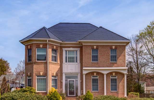 Spacious 4 Bed 5 Bath Home in Annandale, VA For Rent photos photos