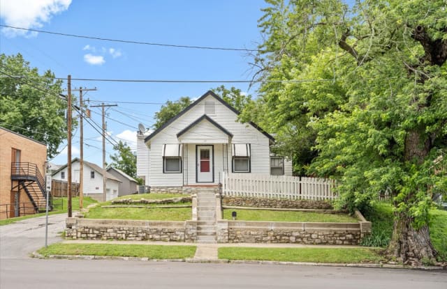 711 South 5th Street - 711 South 5th Street, Leavenworth, KS 66048