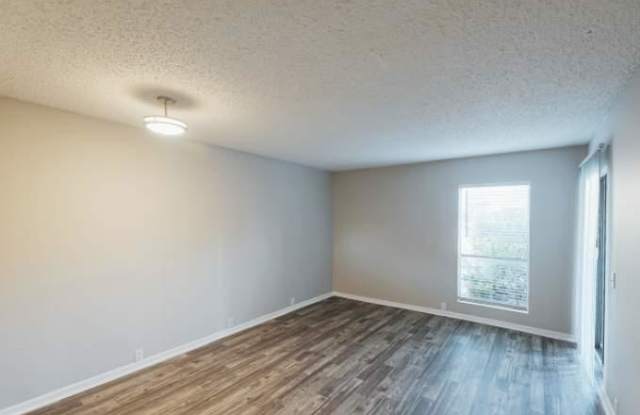 1433 Patricia Gallery 1