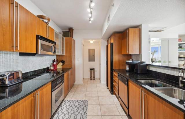 1551 N Flagler Drive 1415, West Palm Beach, FL 33401 photos photos