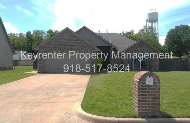 Claremore | 3 Bed | 2 Bath | Large Backyard photos photos Claremore | 3 Bed | 2 Bath | Large Backyard photos photos