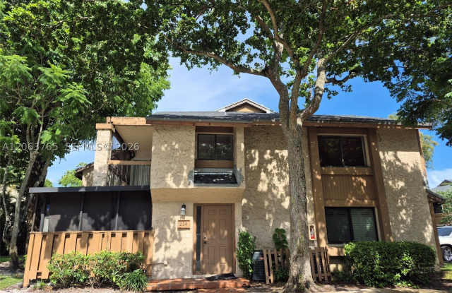214 Wimbledon Lake Dr Gallery 2