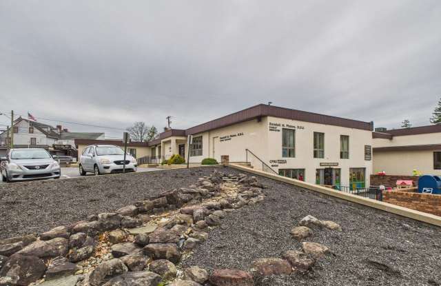 2 COLLEGE Avenue photos photos