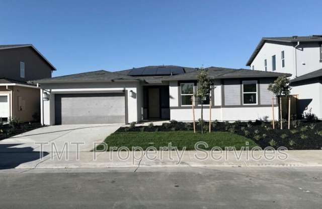 1060 Lyonia Cir - 1060 Lyonia Circle, Galt, CA 95632