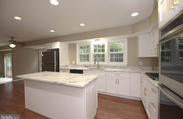 43493 GOLDEN MEADOW Circle Gallery 3