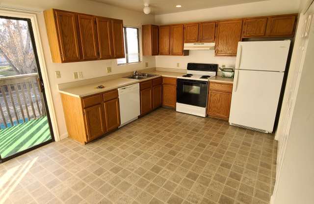 482 1/2 32 1/8 Road #4 - 482 1/2 32 1/8 Road, Clifton, CO 81520