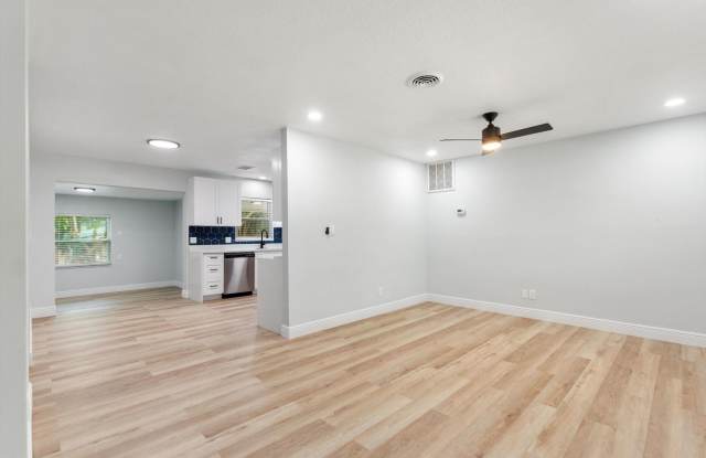 Beautifully Updated St. Petersburg Home – Minutes from the Gulf Beaches! Gallery 3