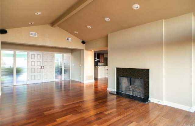 7344 Rue Michael Gallery 4