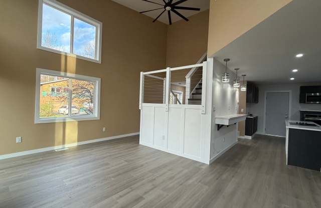 Fully Remodeled 3 Bedroom, 2.5 Bath Corner Lot. Available NOW! Gallery 3