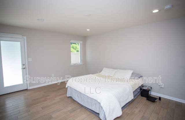 6 Regency Ct Gallery 3