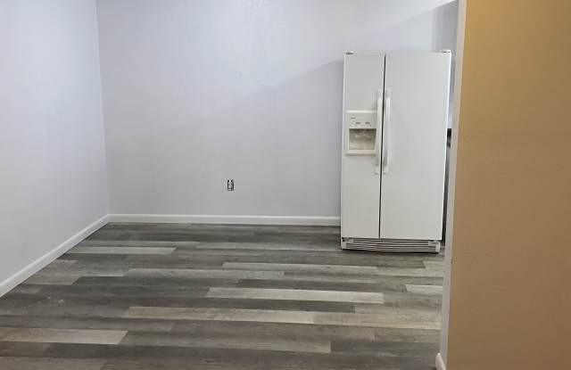 345 Main Street - 345 Main Street, Lander, WY 82520