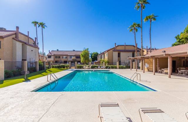 Beautiful 2-Bedroom Townhouse in Dobson Glen! photos photos