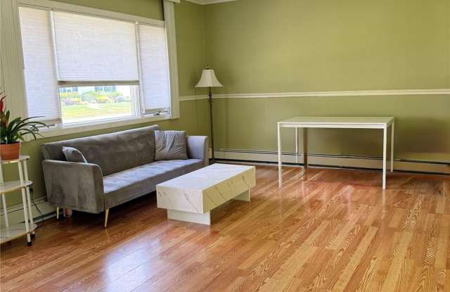 16 Greenway Circle Gallery 4