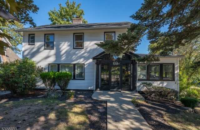 69 Fairview Ave photos photos