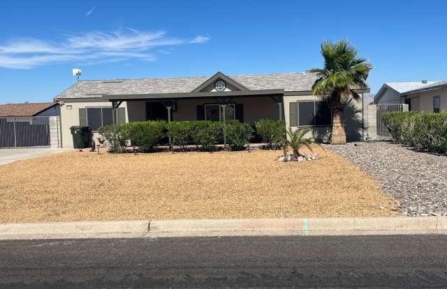 3 Bedroom Fully furnished WINTER Vacation Rental with view!/Utilities included Gallery 1