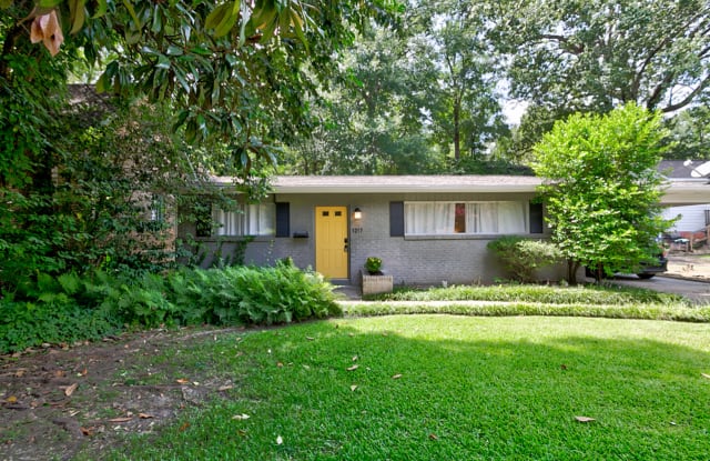 1217 Kenwood Place - 1217 Kenwood Place, Jackson, MS 39202