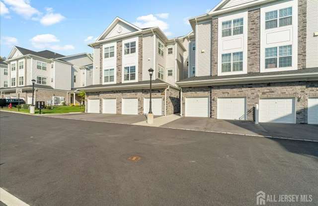 33 Veterans Way photos photos