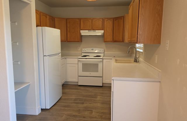4 Bed 2 Bath SFH in Fruitvale Gallery 3