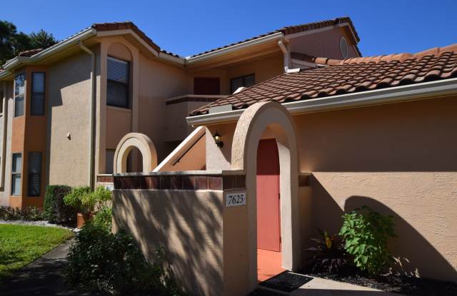 3/2 Condo For Rent at 7625 Sugar Bend Drive Orlando, FL 32819 Gallery 4