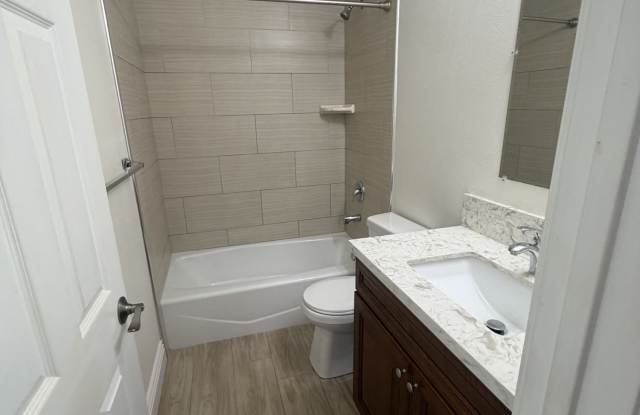 123 N Thirteenth Ave. photos photos