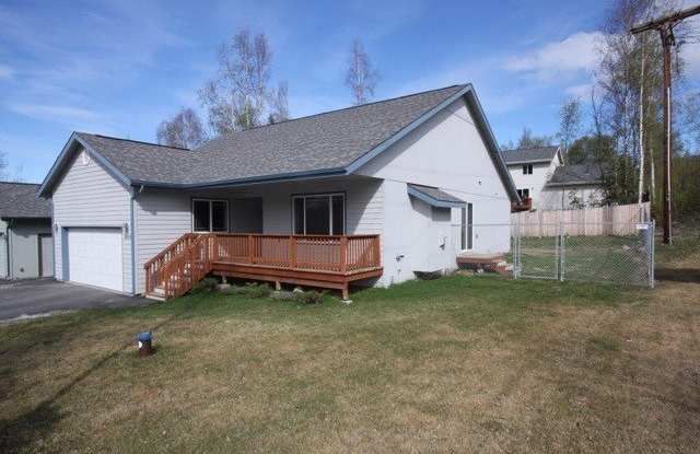 4 Bedroom Ranch Home in Eagle River! Gallery 3