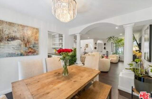 12834 Landale Street Gallery 4