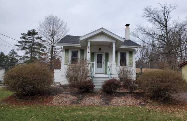123 CLEARFIELD AVENUE - 123 Clearfield Avenue, Trooper, PA 19403