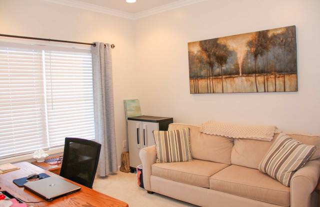 58 Club Road Gallery 2