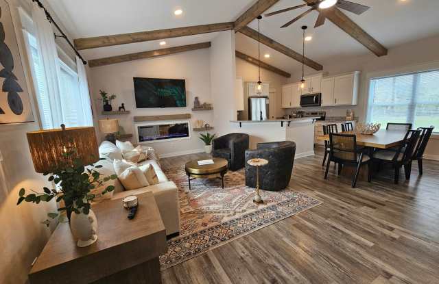 Upscale New Construction Ranch Gallery 3
