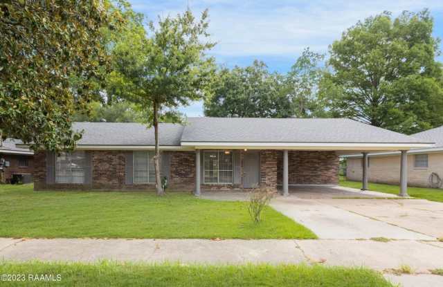 3 bed, 2 bath brick-on-slab on Johnston Street photos photos