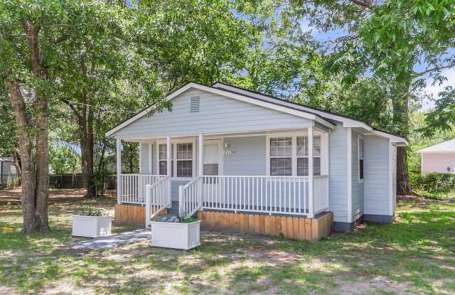 Charming 2 bedroom 1 bathroom home available in North Charleston! photos photos