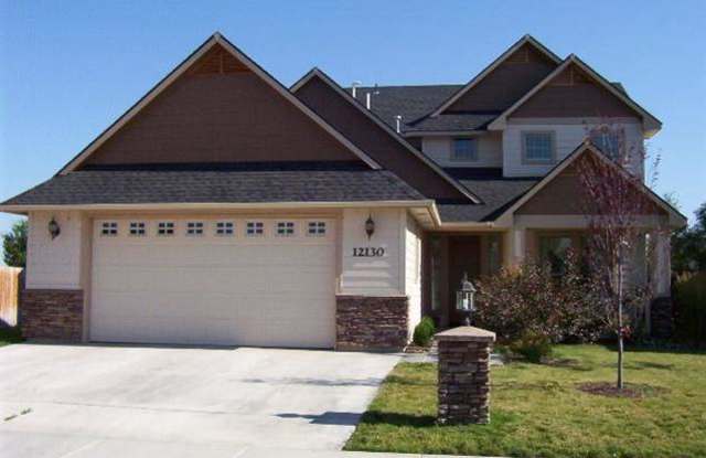 Three bedrooms plus an office.. Gorgeous home in Pepper Hills with tandem 3 car garage. Newer carpet.. photos photos