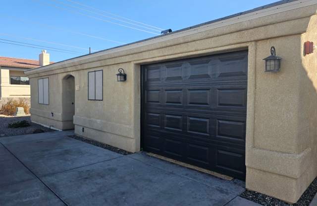 READY TO MOVE IN!! Just Finished Updating!!Unfurnished Long Term photos photos