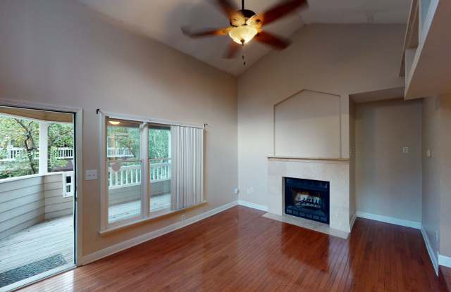 Wonderful Uptown renovated top floor condo! Gallery 3