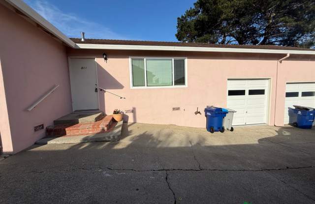 Fully Remodeled 3BR/1.5BA Duplex Unit w/ Garage in South San Francisco photos photos