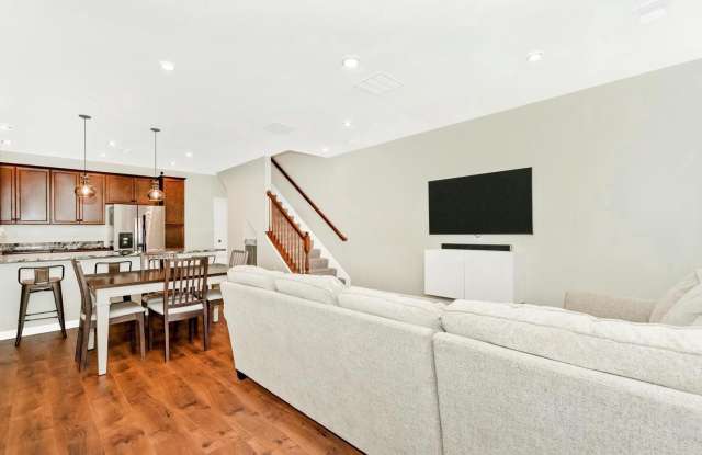 9374 SENEY LN Gallery 4