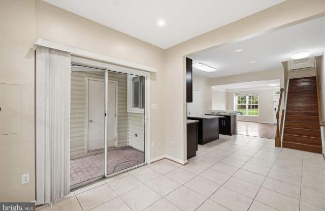 13135 PARK CRESCENT Circle Gallery 2