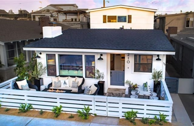 210 Collins Avenue - 210 Collins Avenue, Newport Beach, CA 92662